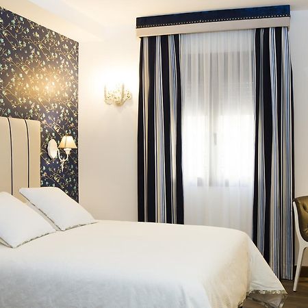 Hotel Hierbaluisa Alarcon Bagian luar foto