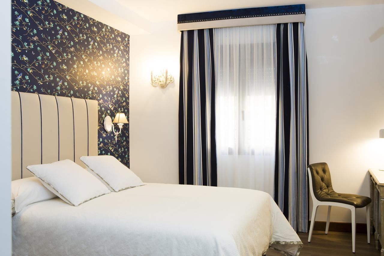 Hotel Hierbaluisa Alarcon Bagian luar foto