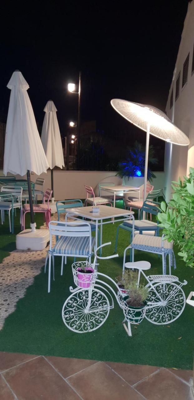 Hotel Hierbaluisa Alarcon Bagian luar foto